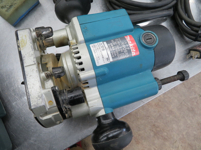 Makita - ☆中古品☆makita マキタ 100V 大入レルーター 2516 大入れ