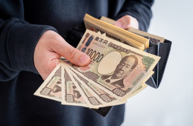 現金